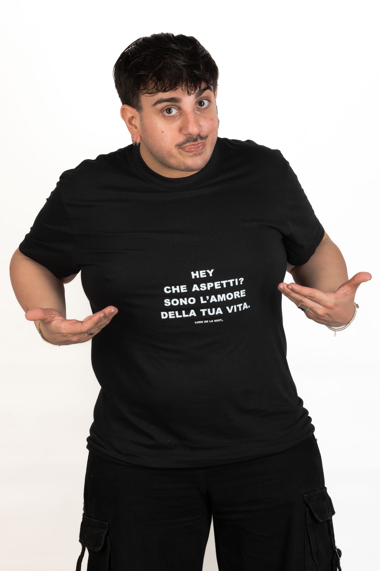 T-Shirt "COSA ASPETTI" Nera