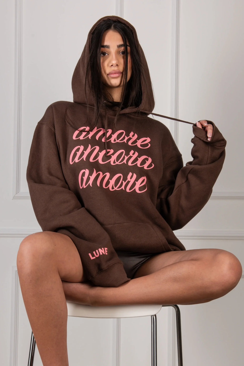 Felpa "AMORE ANCORA AMORE" Marrone